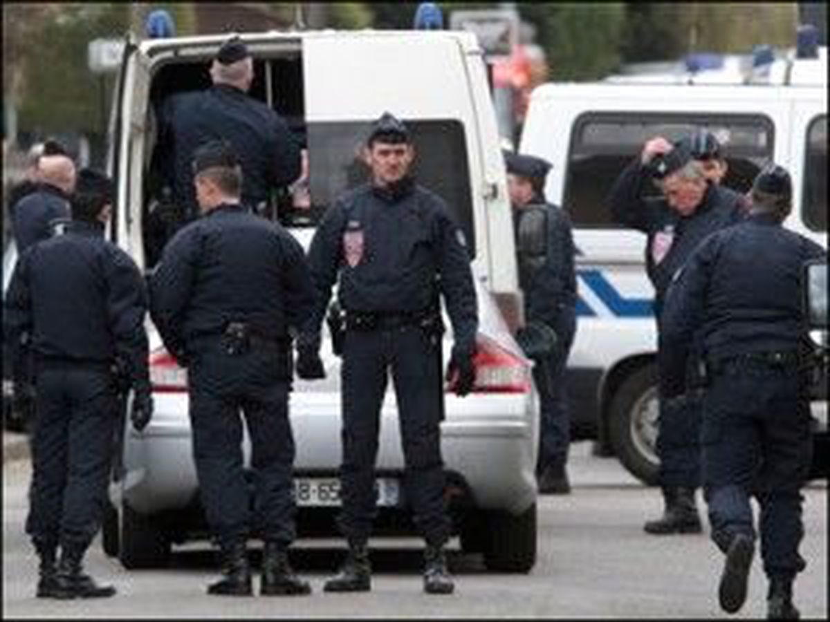 Fransız Polisinden, Haraç Vermeyen İşadamına Suikast Düzenlemek Üzere Olan PKK\'lılara Operasyon