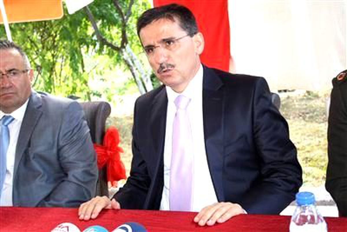 Kocaeli Valisi Ercan Topaca, Karamürsel\'de Bulunan ve Patlayıcı Yapımında Kullanılan Amonyum...