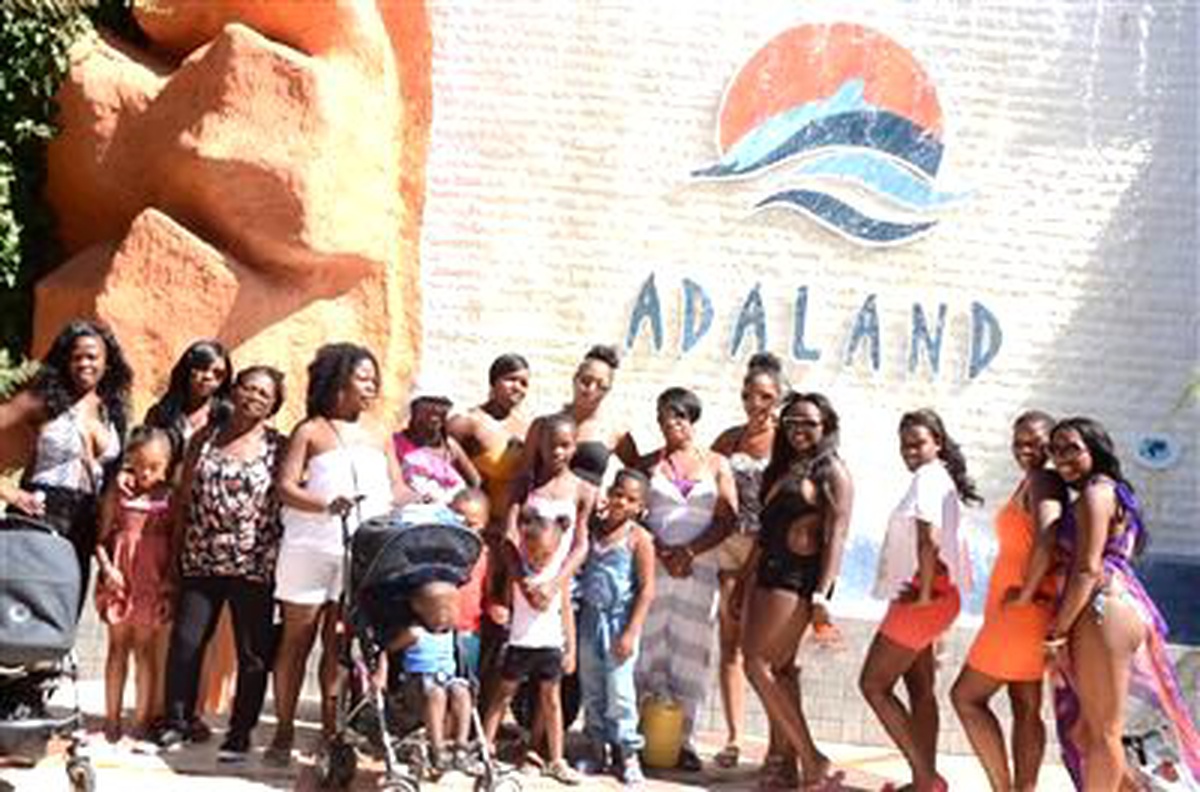 Kuşadası\'ndaki Su Parklarına Amerikalı Turist İlgisi