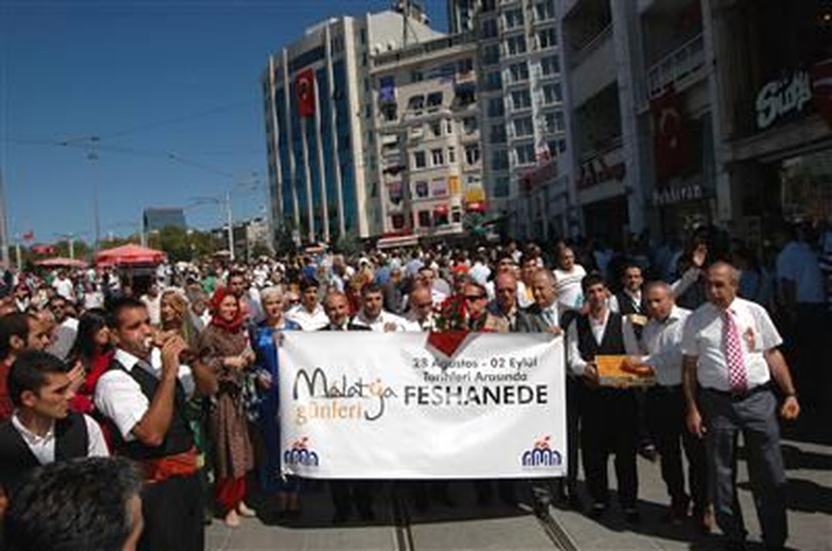 Malatyalılar İstanbul\'u Coşturdu