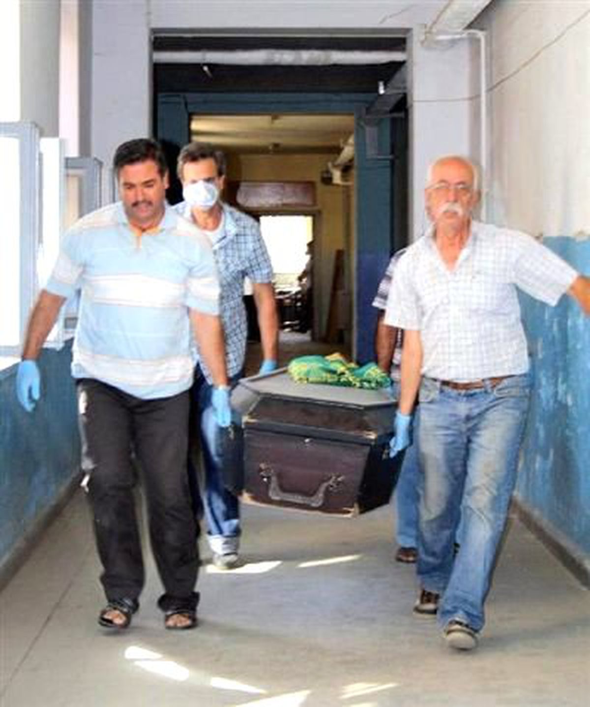 Öğretmen, Ders Verdiği Atölyede İntihar Etti