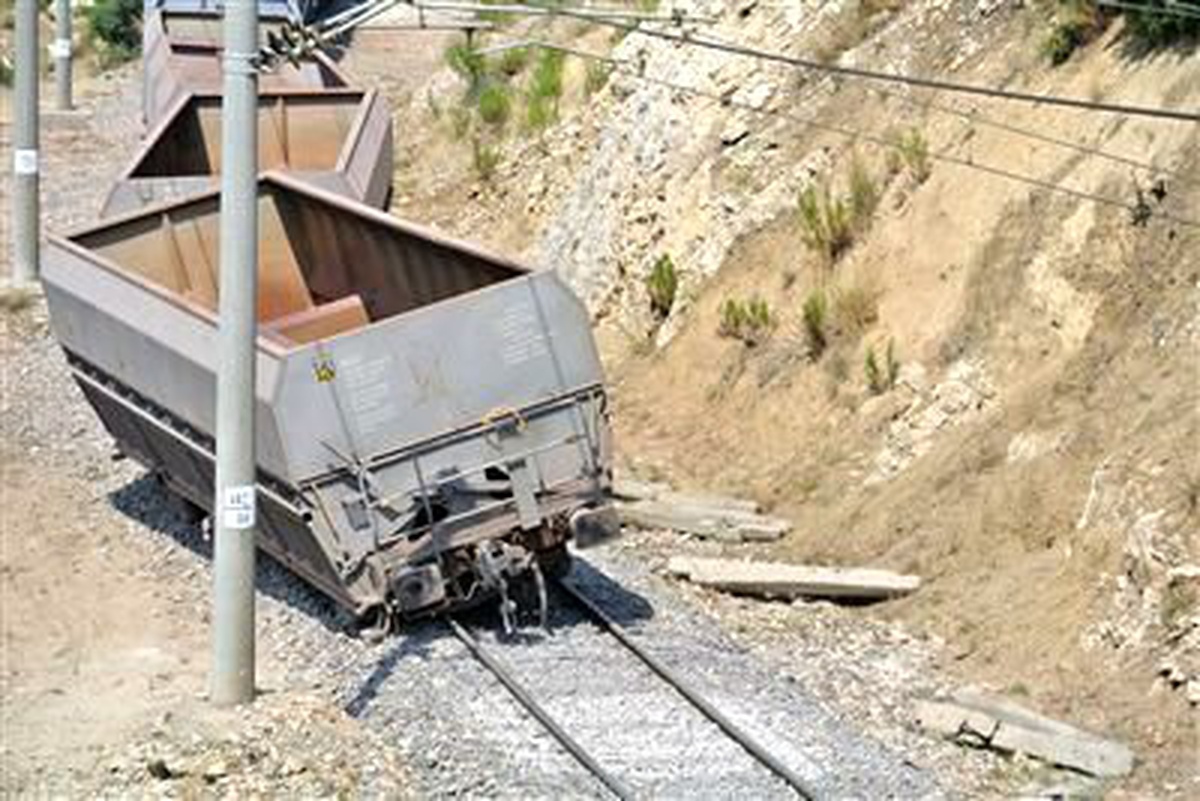 Osmaniye\'de Tren Yolundaki Patlama