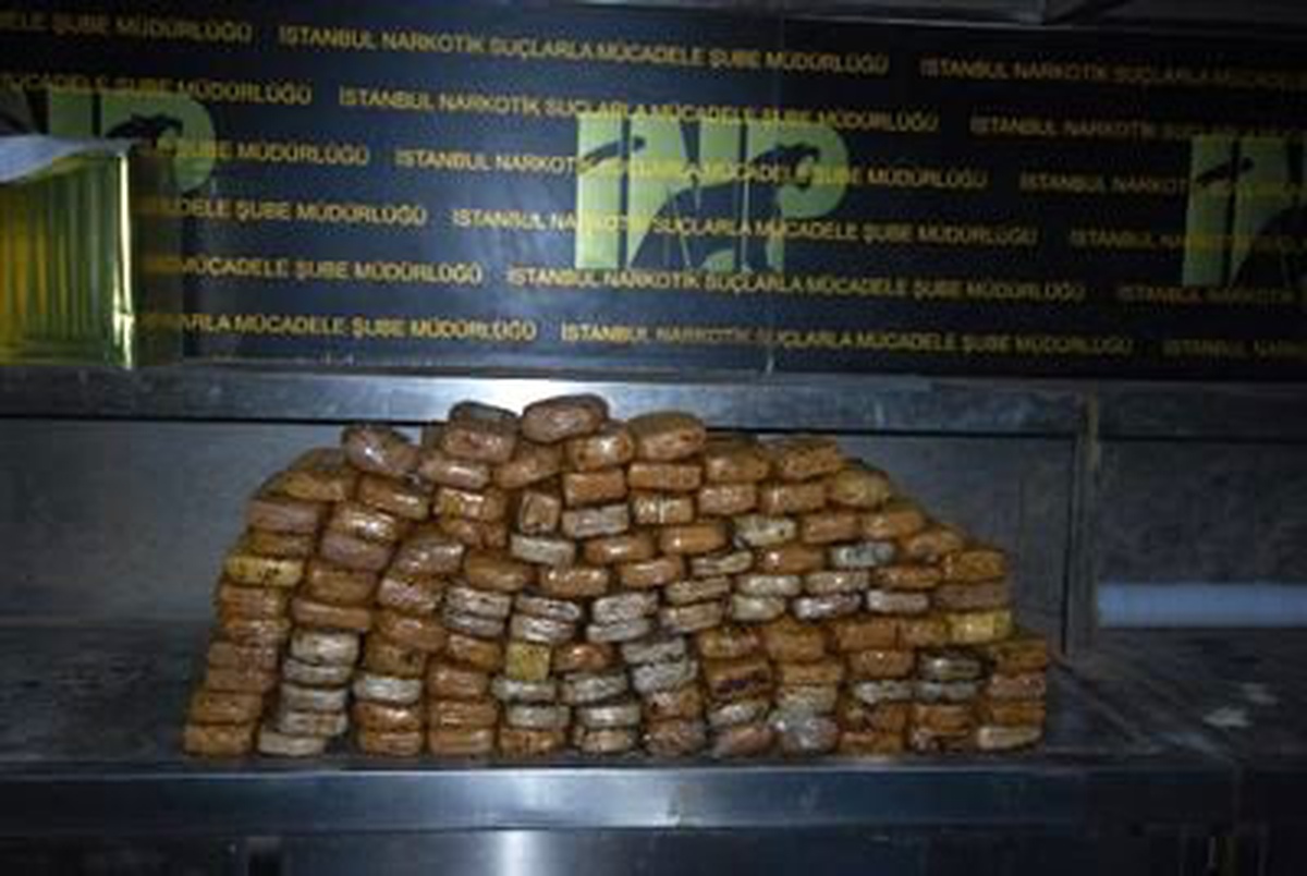 Otomobilin Her Yerinden Eroin Çıktı