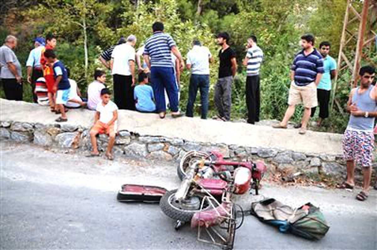 Otomobille Motosiklet Çarpıştı: 1 Ölü