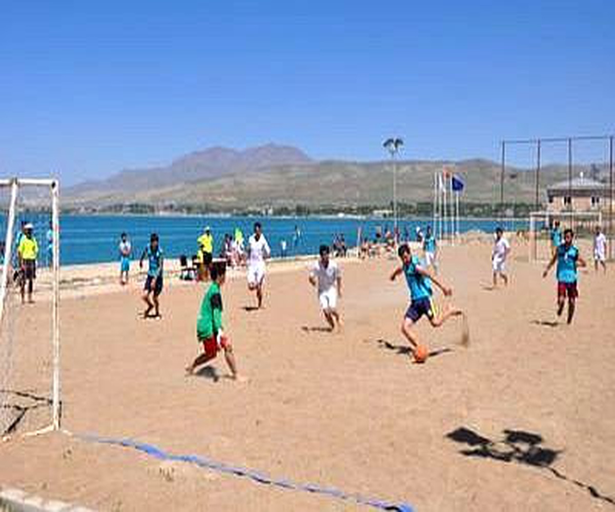 Plaj Futbolu Edremit Etabı Başlıyor