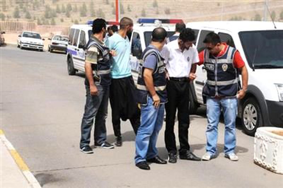 Şanlıurfa\'da Dolandırıcılık Operasyonu: 4 Gözaltı