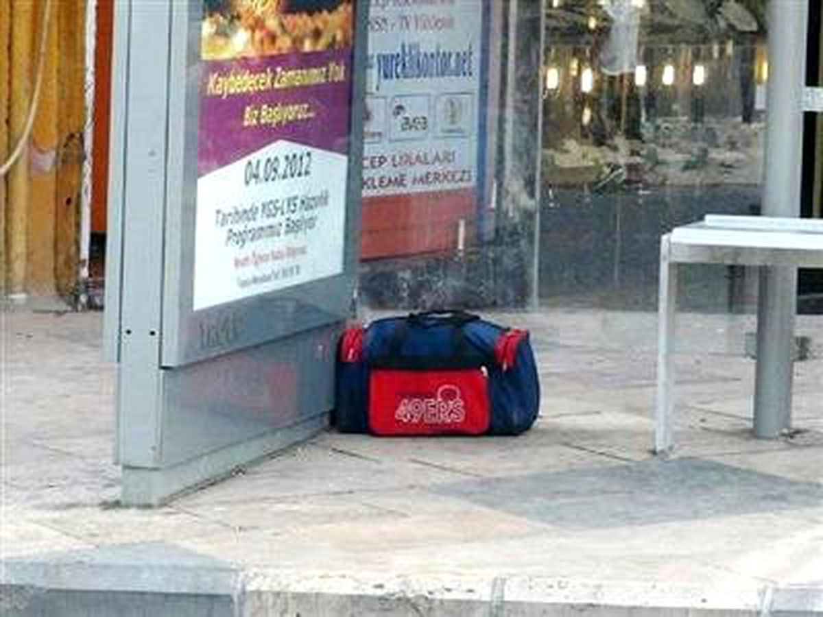 Şüpheli Çantadan Yemek Çıktı