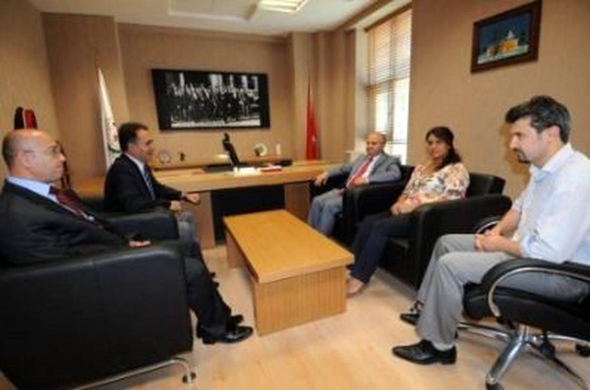 Valimiz İade-i Ziyaretlerde Bulundu