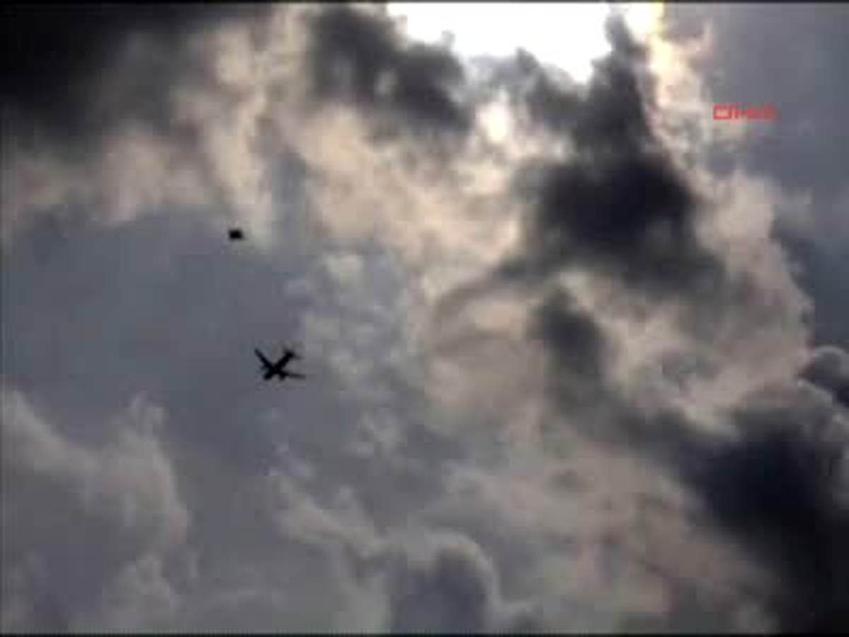Yolcu Uçağına F16\'lar Eşlik Etti