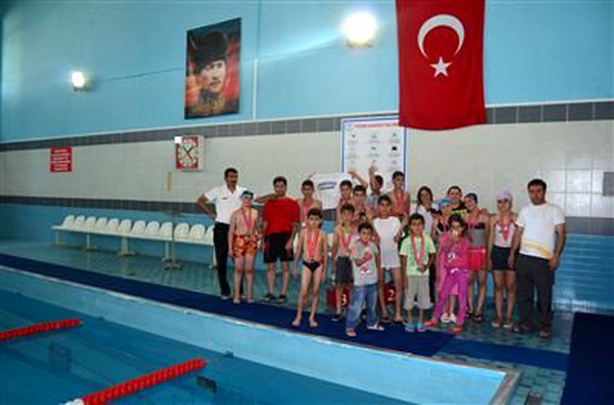 30 Ağustos Yüzme Yarışları Yapıldı