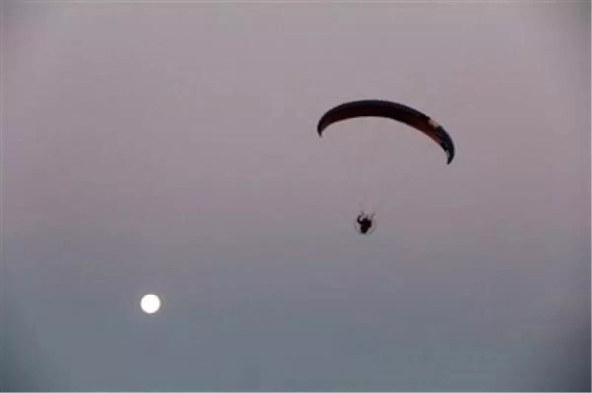 7. Uluslar Arası Serdivan Yamaç Paraşütü Festvali Başladı