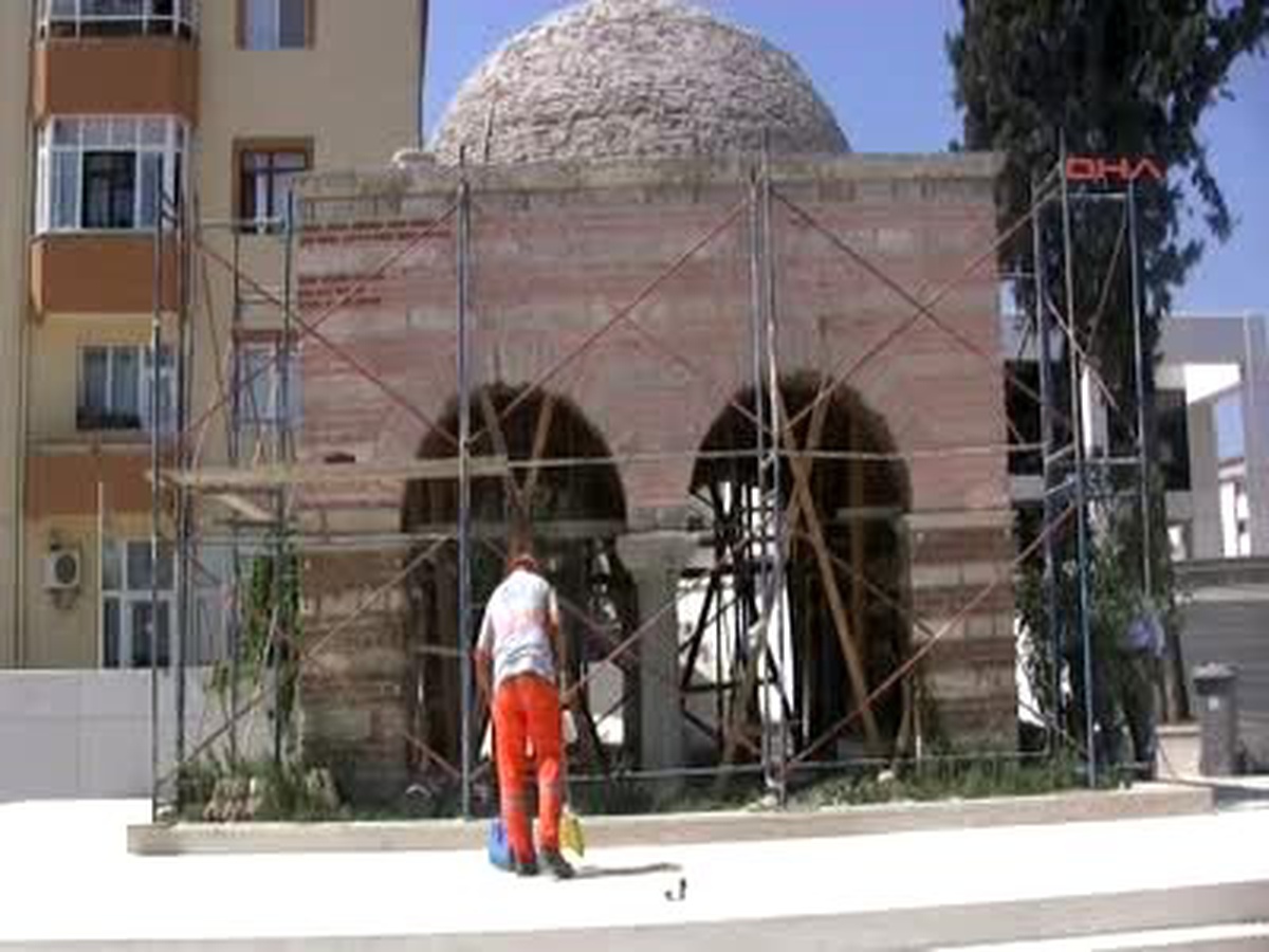 Akıncı Beyi Malkoçoğlu\'nun Türbesi Temizlendi
