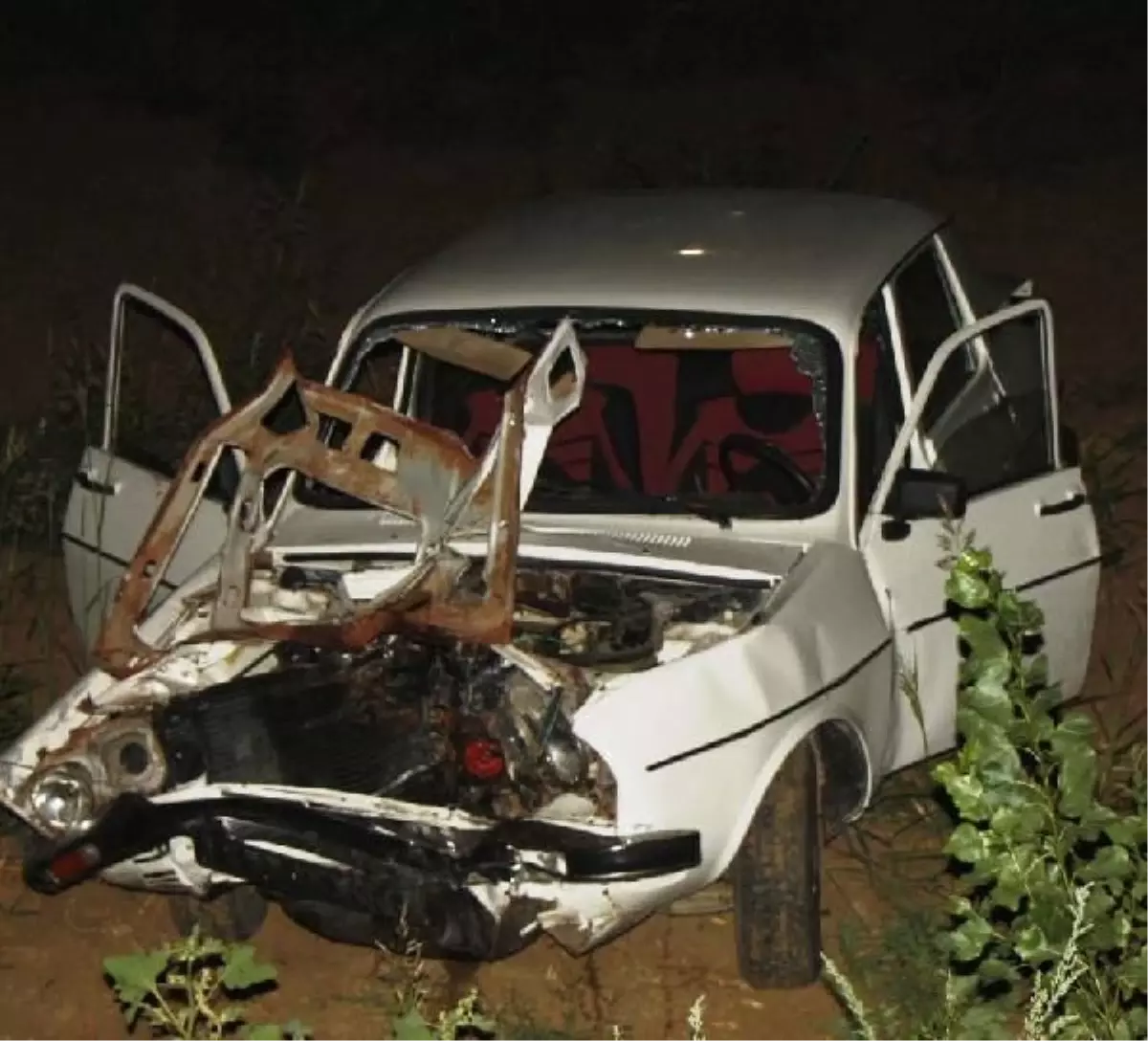 Alaşehir\'de Trafik Kazası: 2 Yaralı