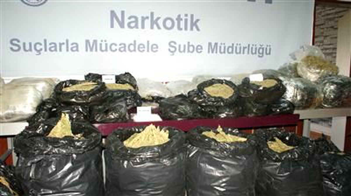 Başkent\'te Zehir Tacirlerine Darbe