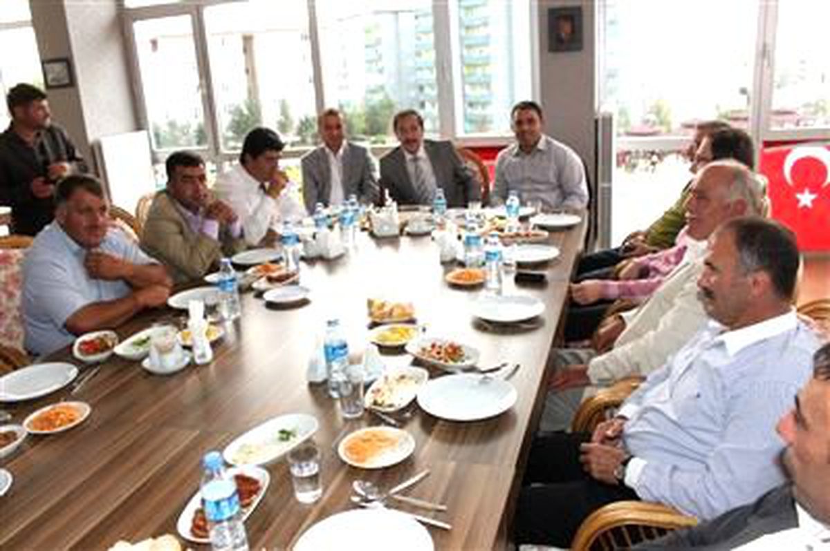 Bulutlar ve Yerlikaya Akşam Yemeğinde Bir Araya Geldiler
