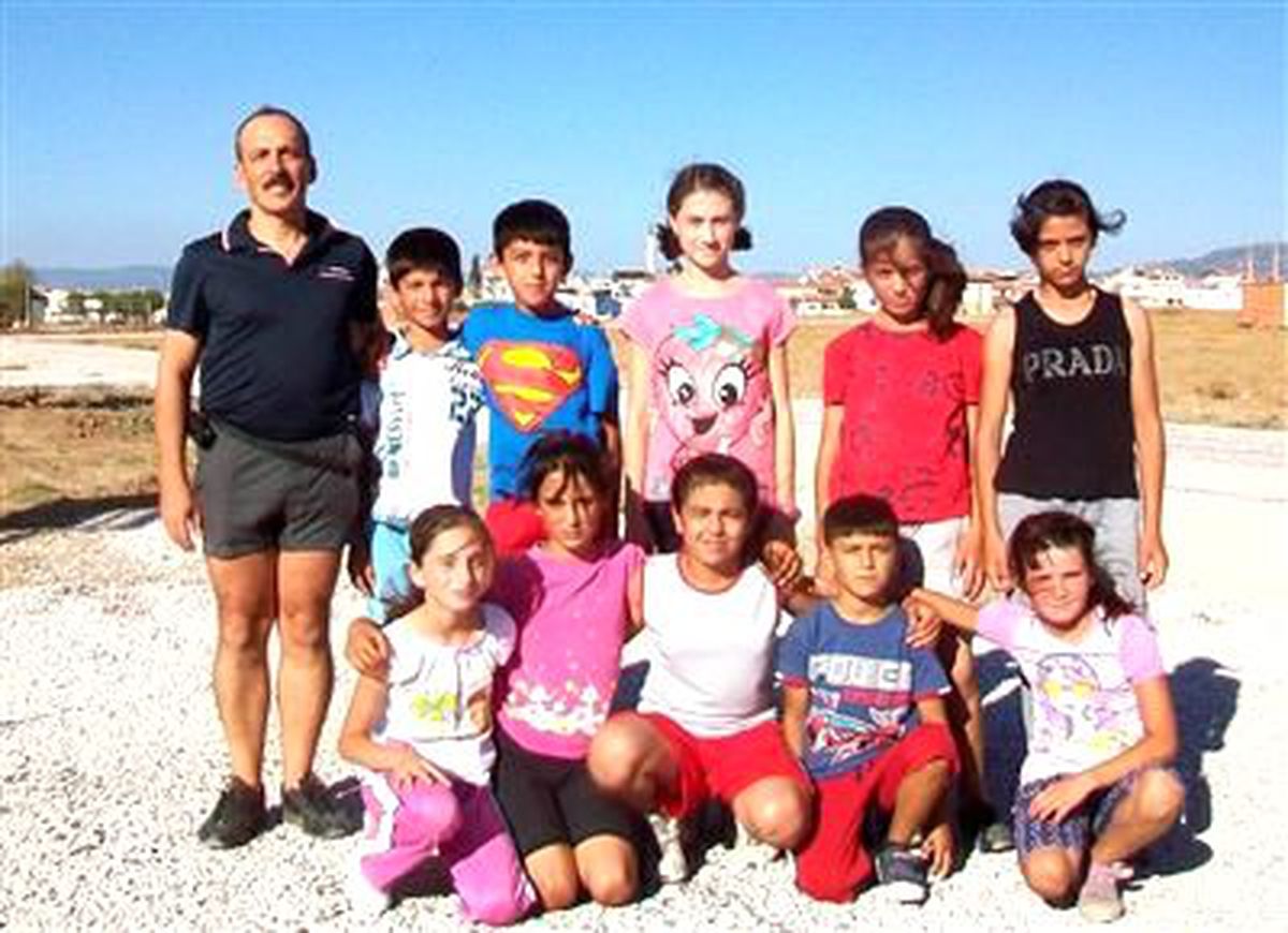 Burhaniye\'de Atletizm Sezonu Açıldı