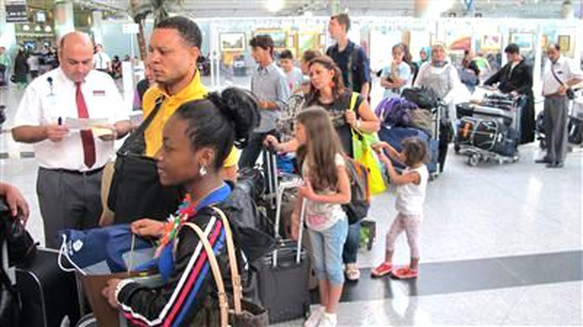 Frankfurt\'ta Grev Lufthansa\'yı Vurdu