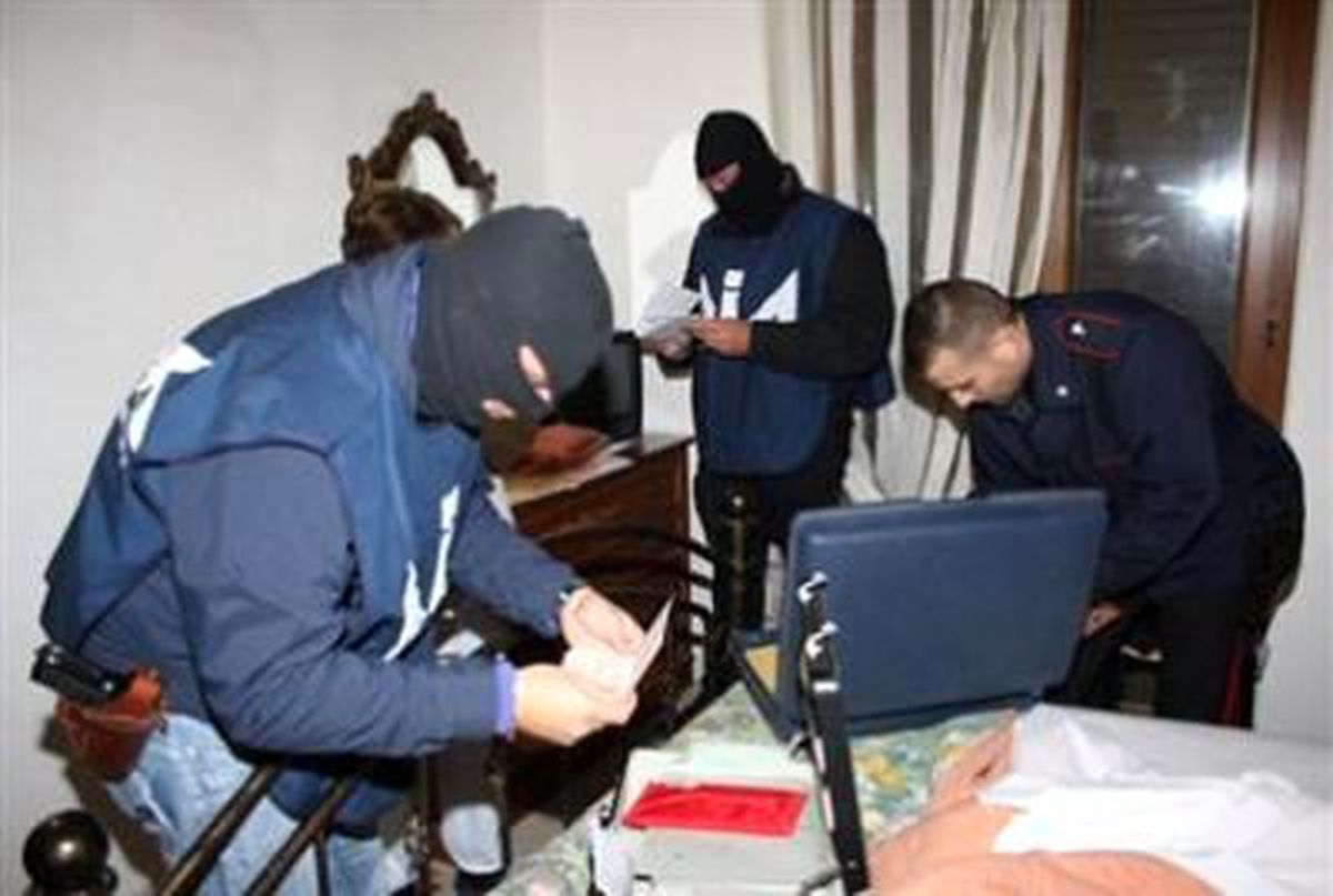 Fransa\'da Mafyayla Mücadele Tartışması