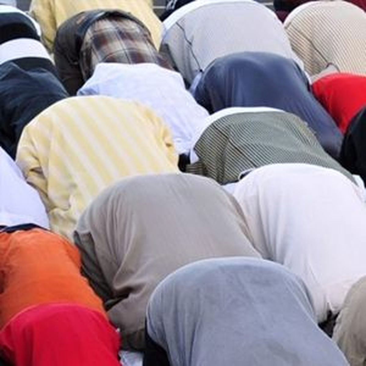 Göçmenler, Es-Seleme\'de Cuma Namazı Kıldı