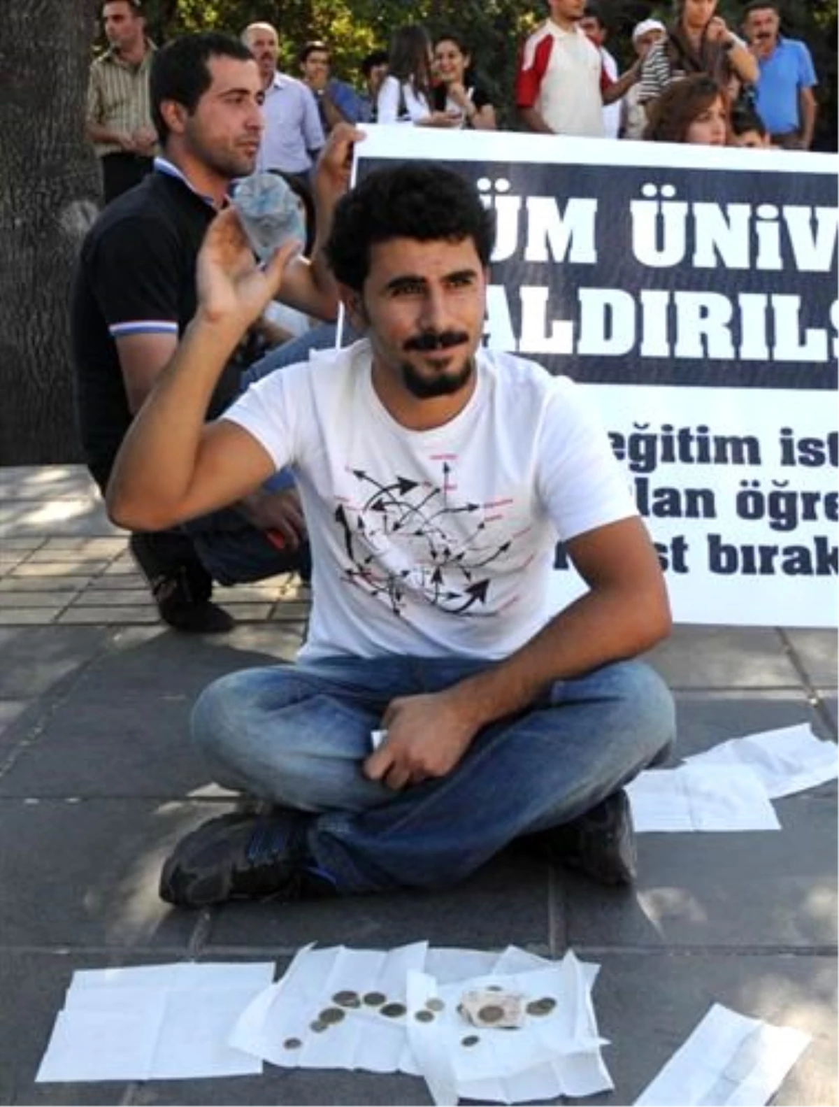 İkinci Öğretimde Harçların Kaldırılmaması Protesto Edildi