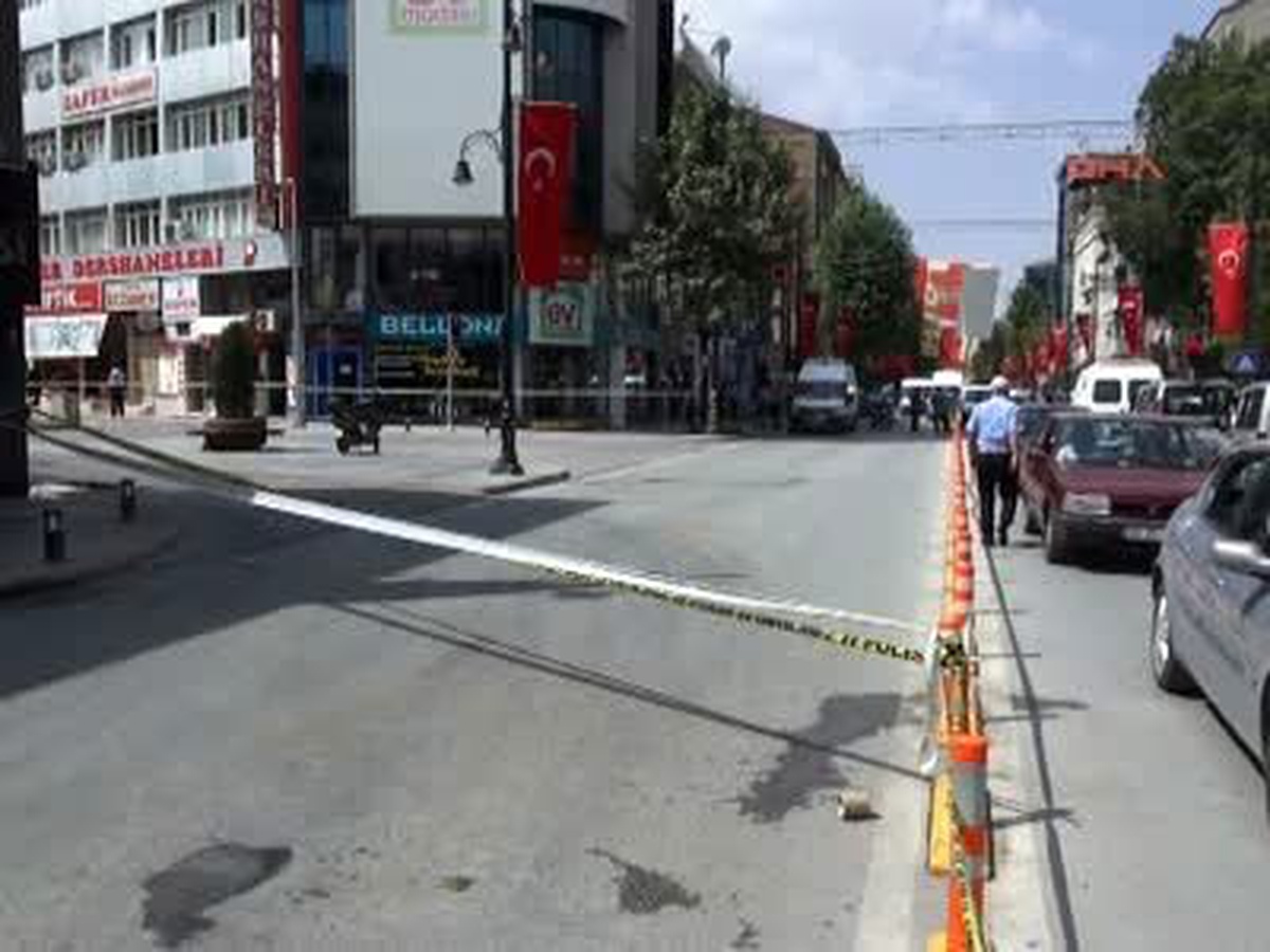 Kaldırıma Bırakılan Motosiklet Polisi Alarma Geçirdi
