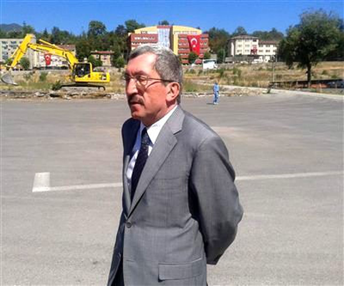 Karabük Kent Meydanı Çalışmaları Başladı