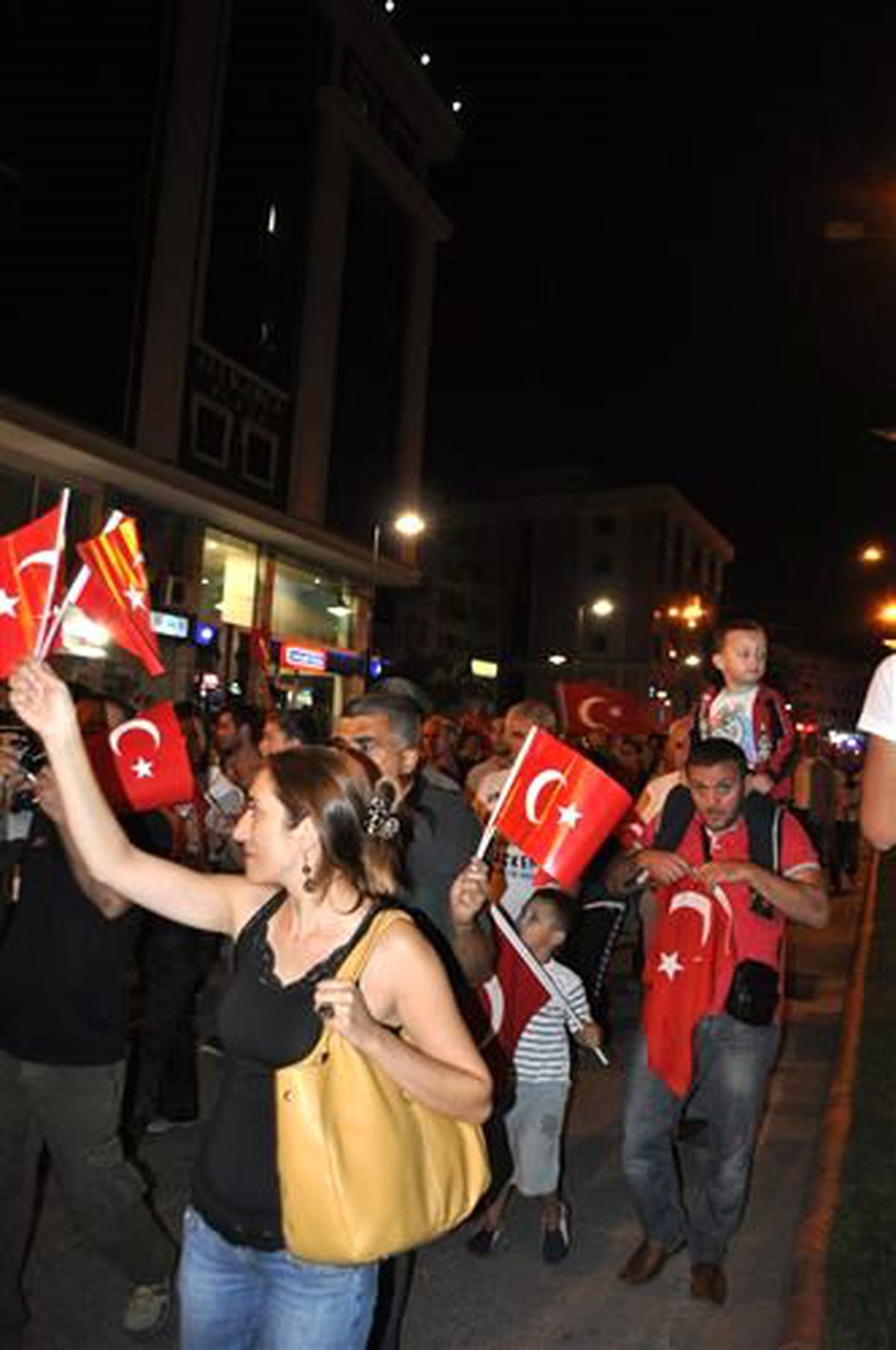 Kdz. Ereğli\'de Fener Alayı Düzenlendi