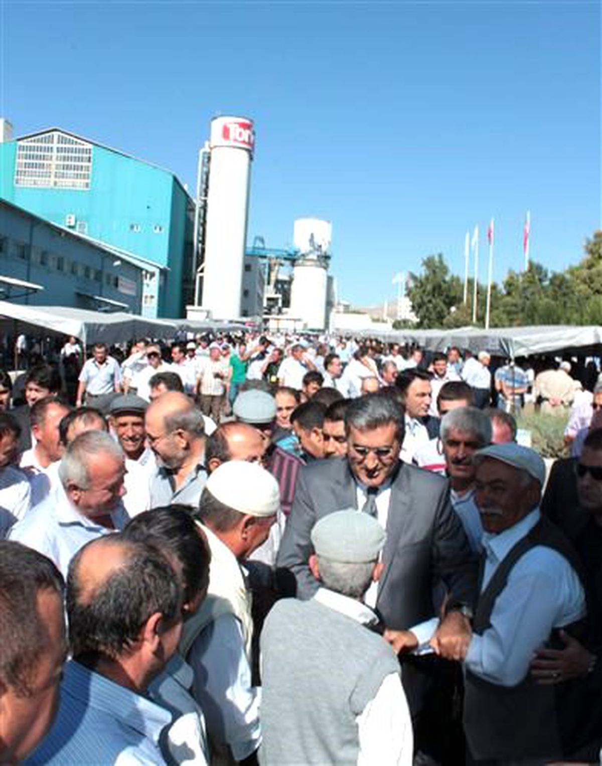 Konya Şeker, Ayçiçeği Avans Fiyatını 1.400 Lira Olarak Açıkladı