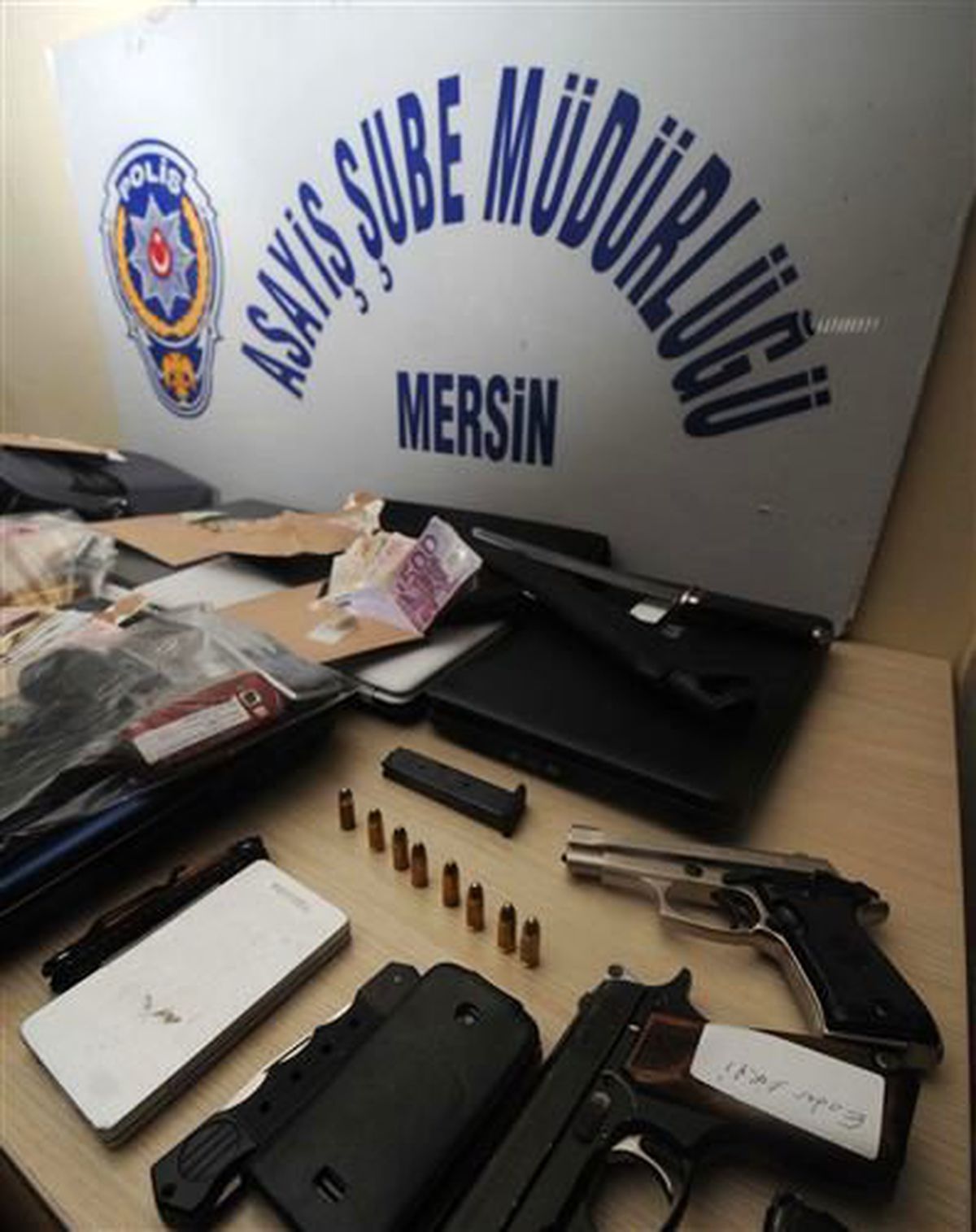 Mersin\'de Fuhuş Operasyonu: 53 Gözaltı