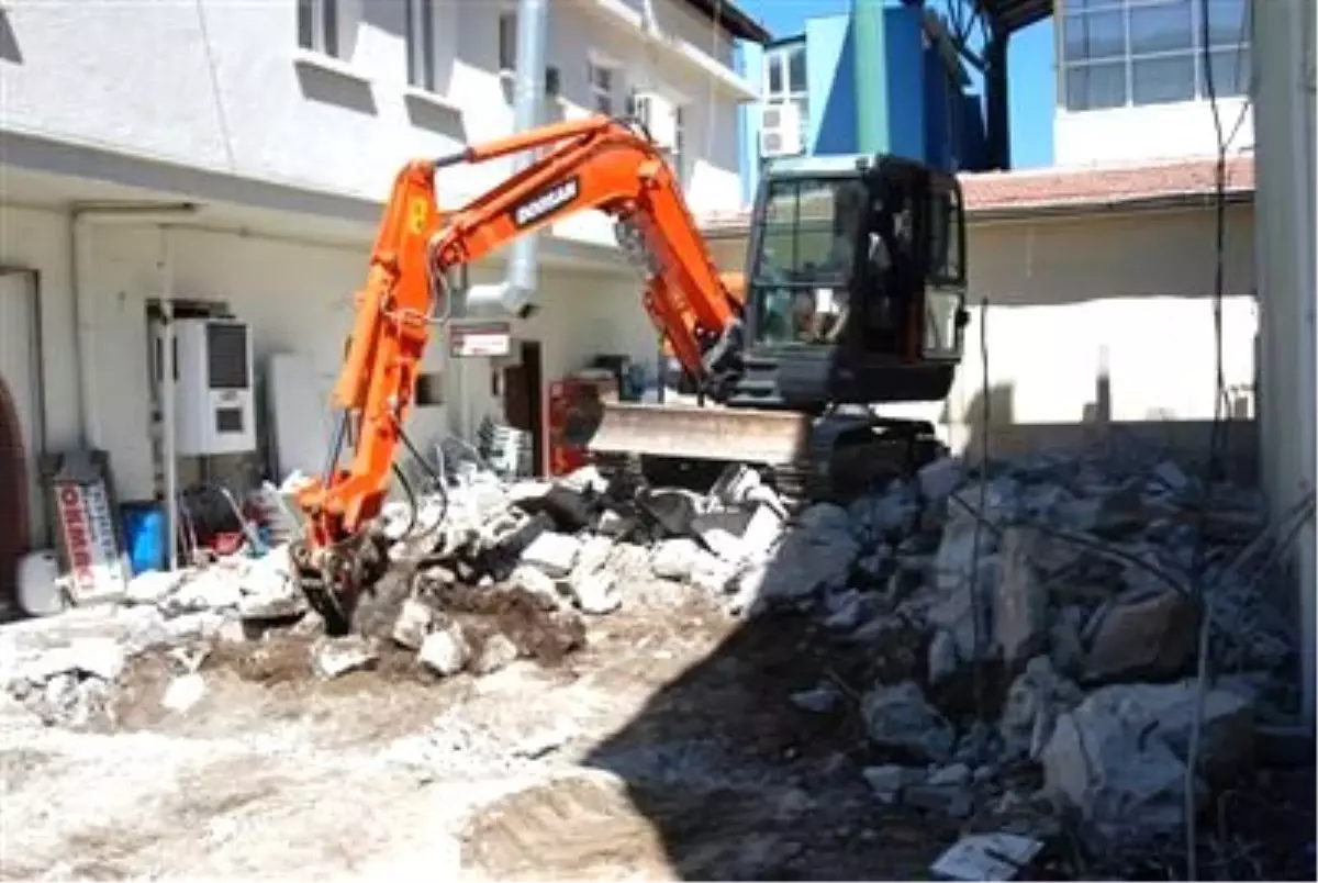 Muhtarlar Derneğine Yeni Bina Yapılıyor