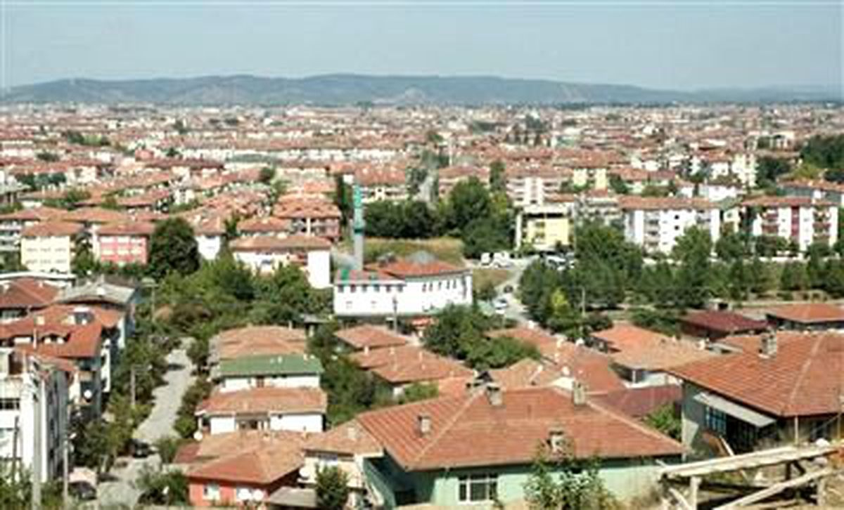 Orta Hasarlı Binaları Boşaltın Çağrısı