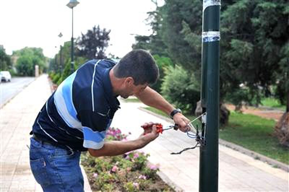Parklardaki Aydınlatmalara Bakım