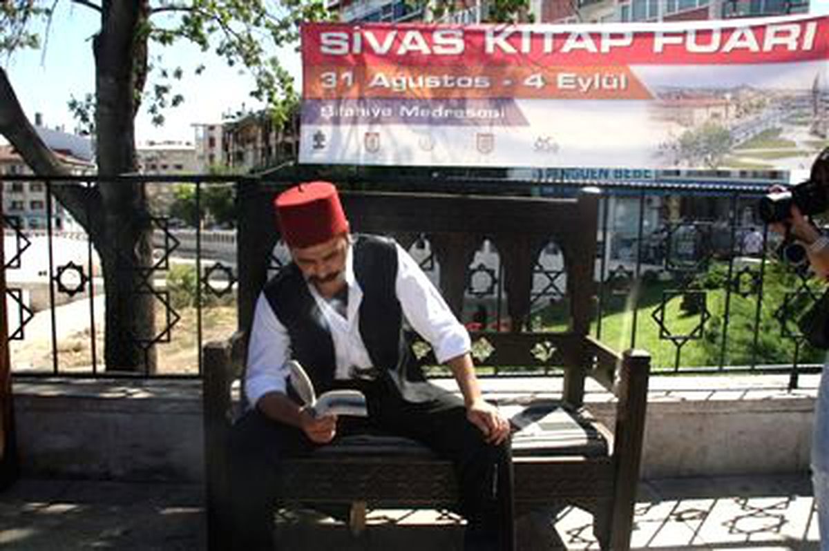 Şair ve Yazarlar Sivas\'ta Buluştu