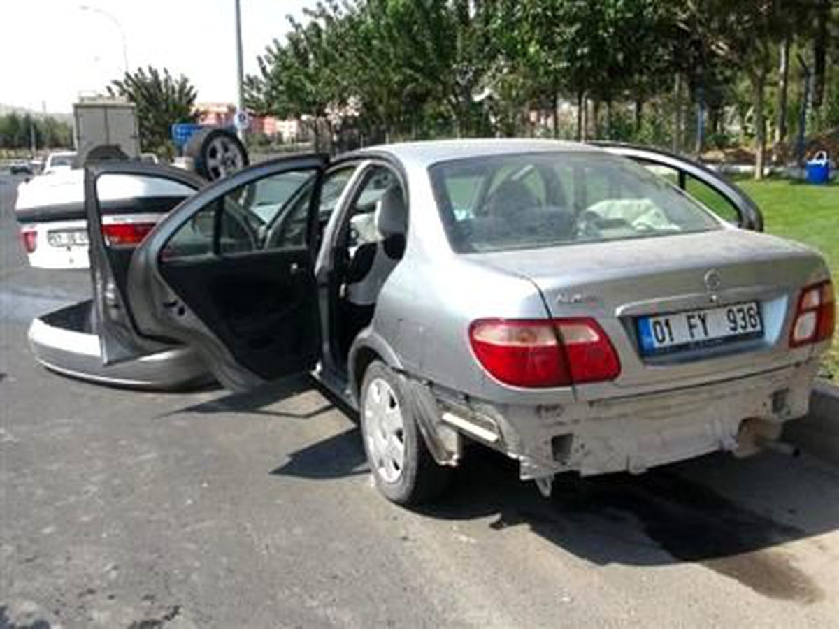 Şanlıurfa\'da 2 Otomobil Çarpıştı: 3 Yaralı