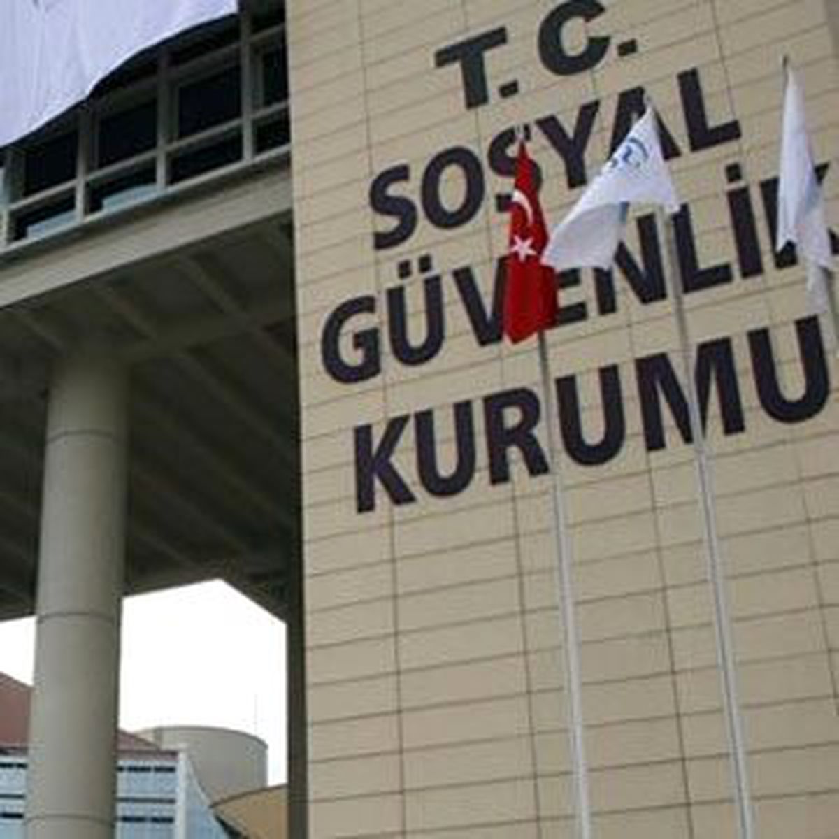 Sgk\'ya Primler 4 Eylül\'e Kadar Yatırılabilecek