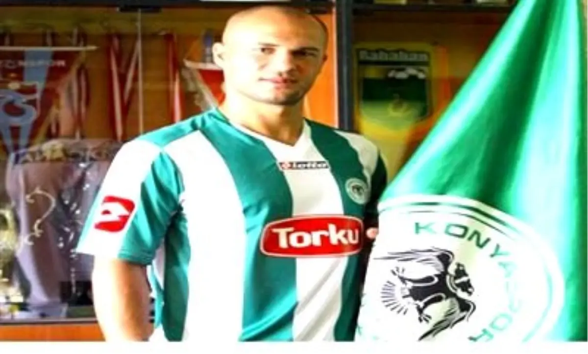 Torku Konyaspor Eski Futbolcusuyla Anlaştı