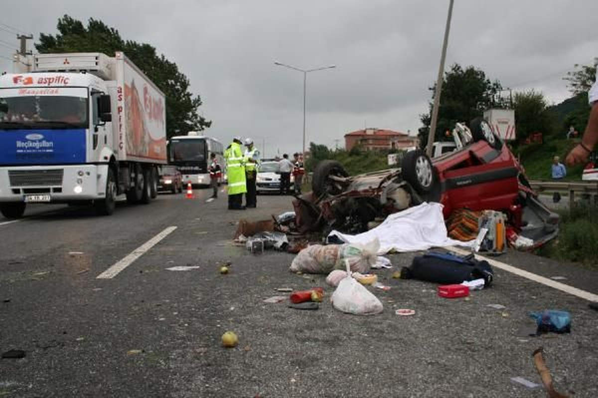 Ünye\'de Trafik Kazası: 3 Ölü