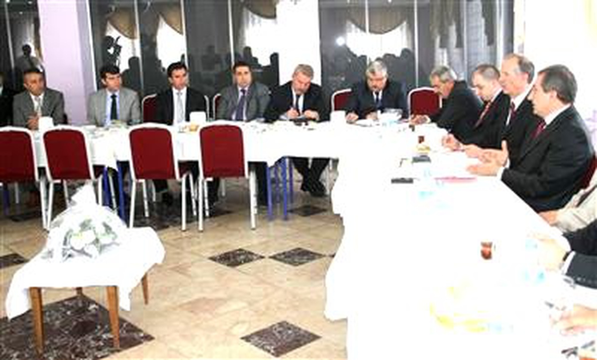 Yozgat Valisi Yazıcı, İl ve İlçe Milli Eğitim Müdürleriyle Biraraya Geldi