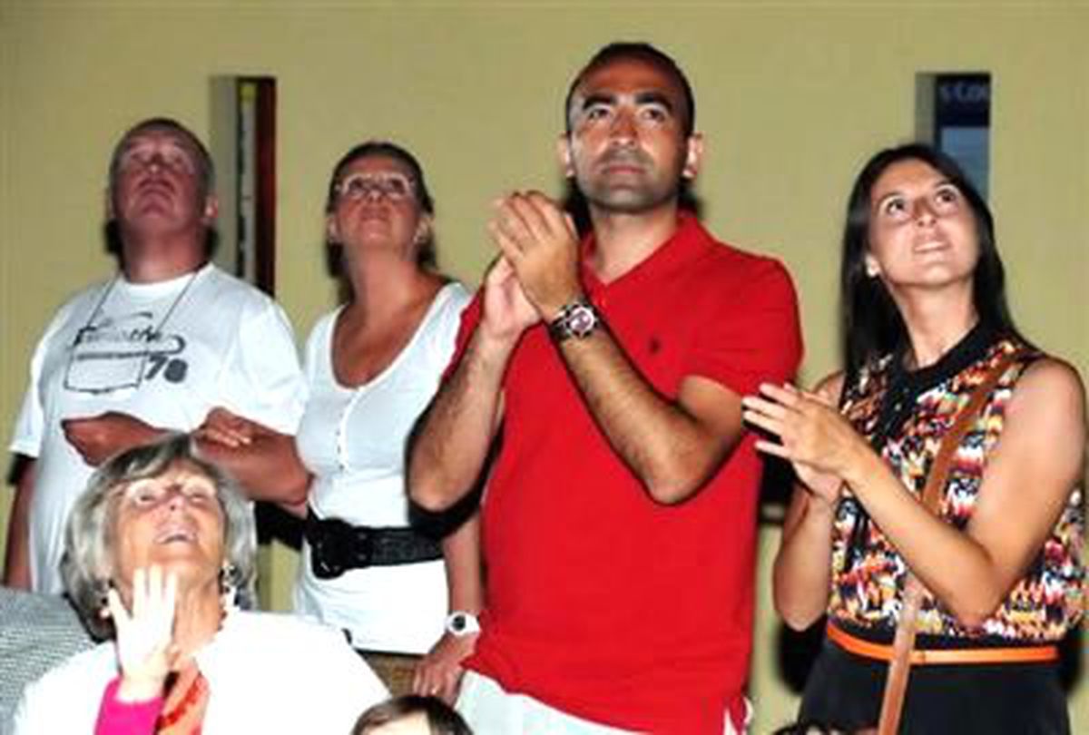 Zafer Gecesi\'nde Muhteşem Gösteri
