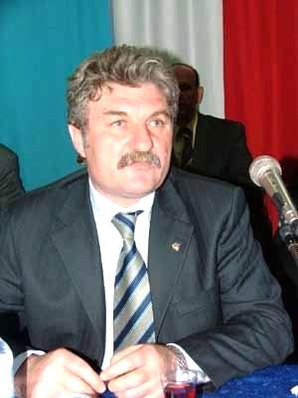 Atso Eski Başkanı Silahla Yaralandı