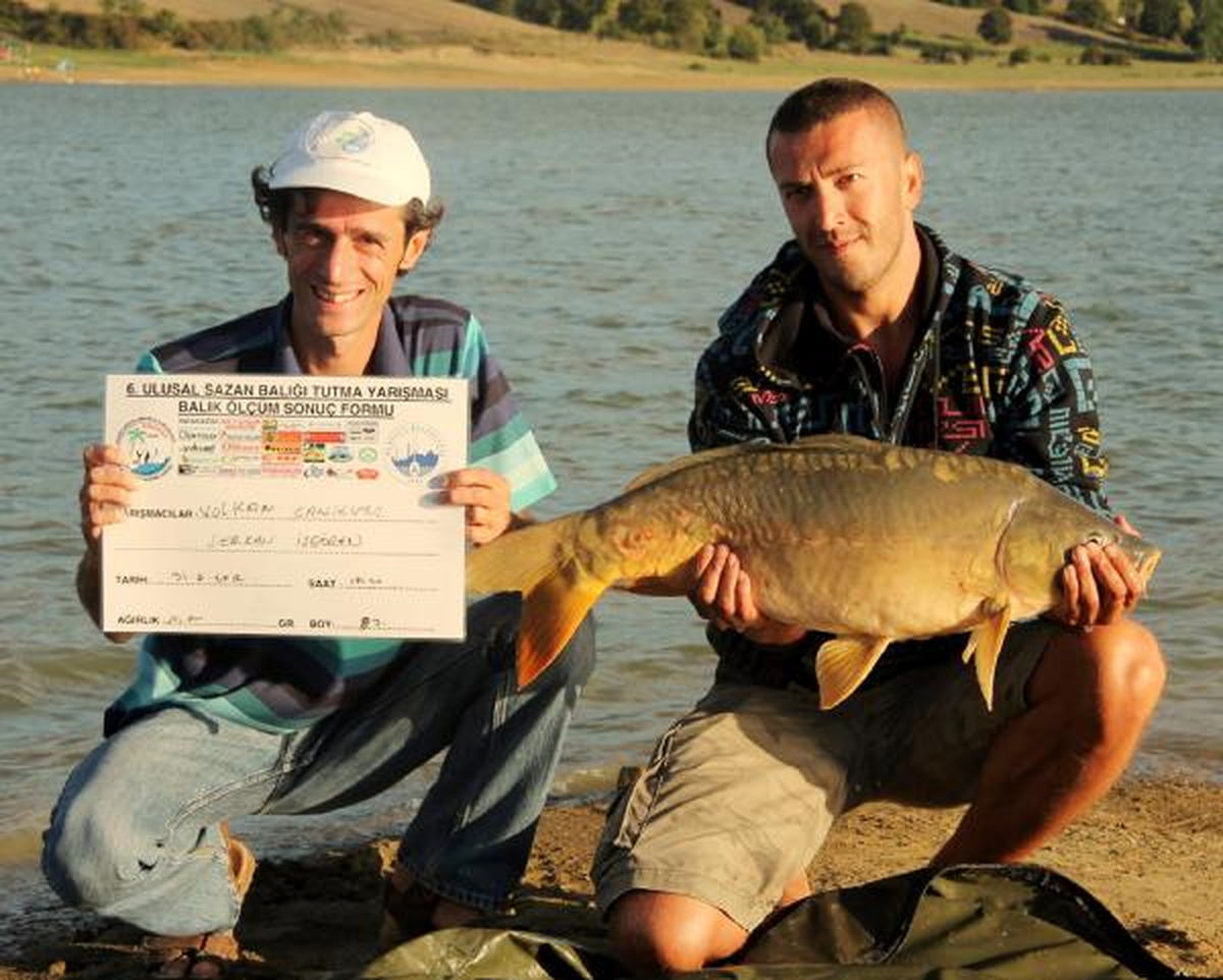 Balık Tutma Yarışmasında 10 Kilo 800 Gramlık Sazan Yakalandı