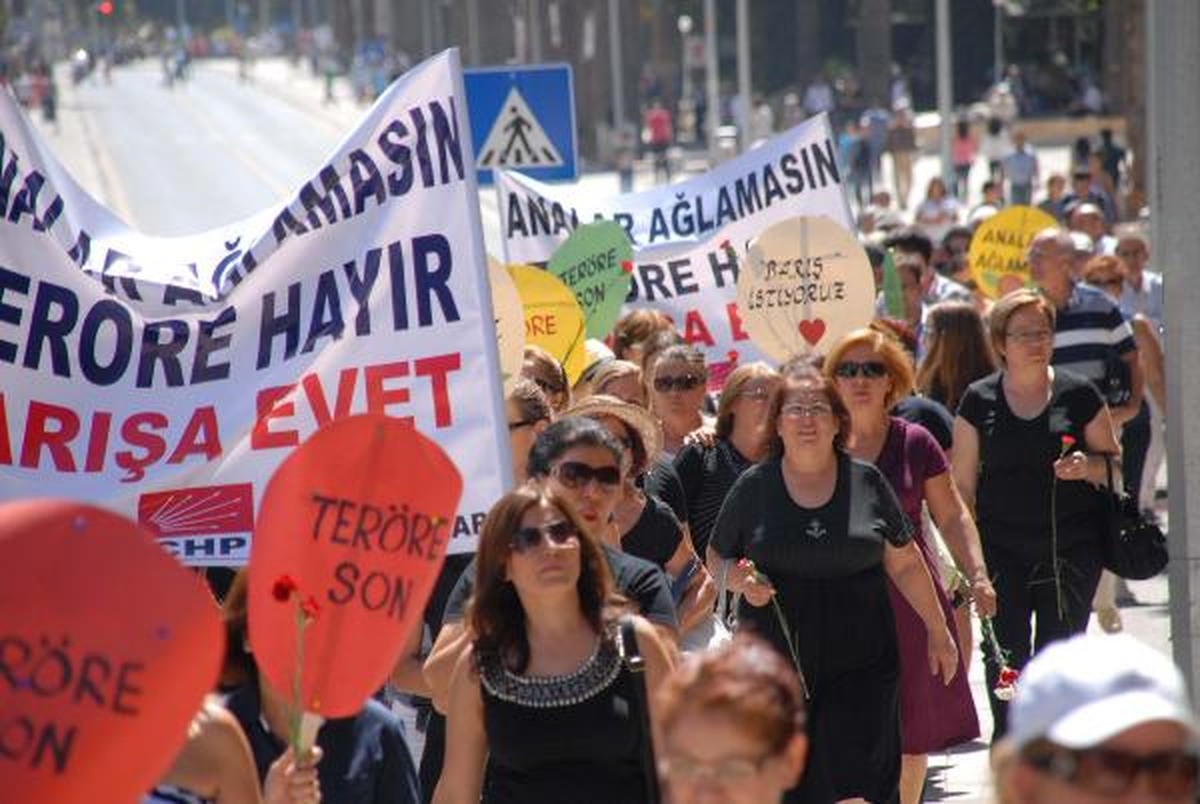 Barış İçin Yürüyen Kadınlara Japon Desteği