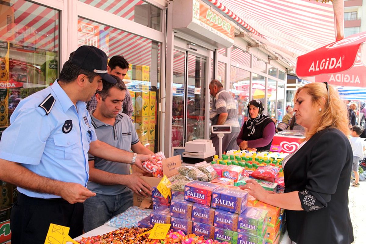 Bolu\'da Zabıta Ekipleri Göz Açtırmıyor