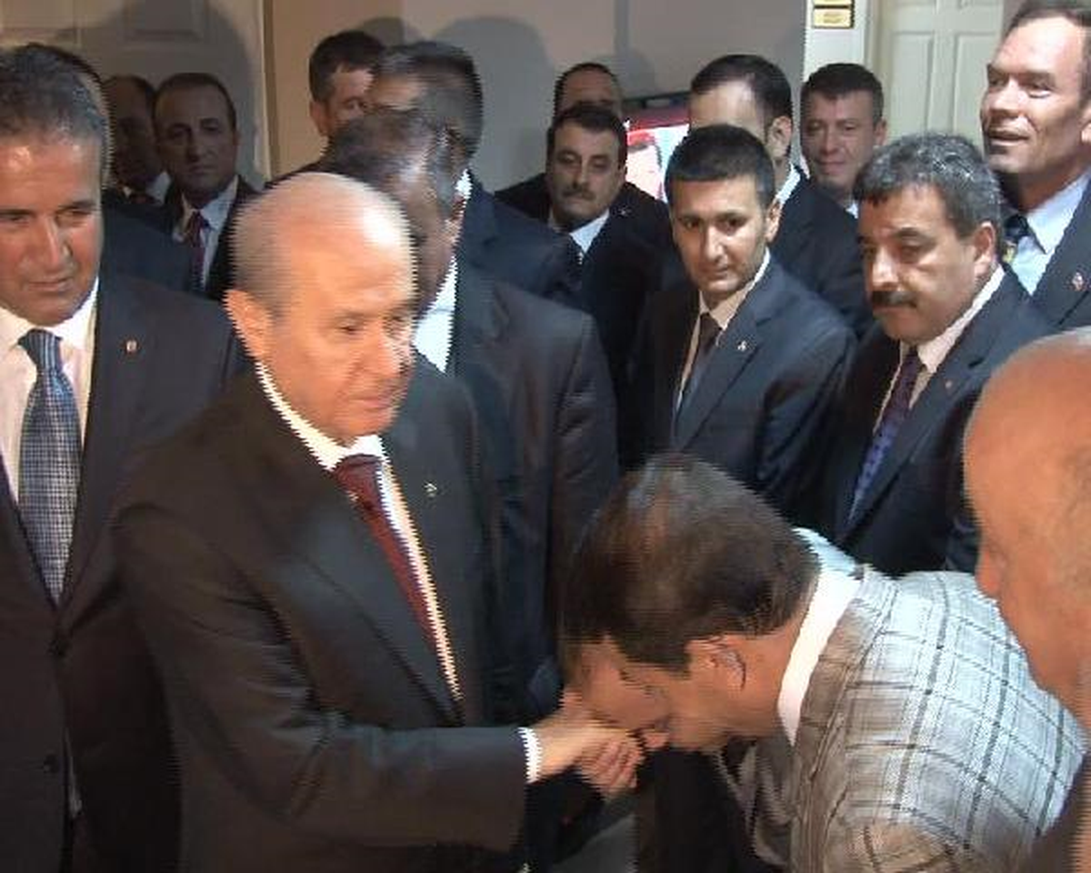 Devlet Bahçeli, Partisinin İl Teşkilatında Basın Toplantısı Yaptı
