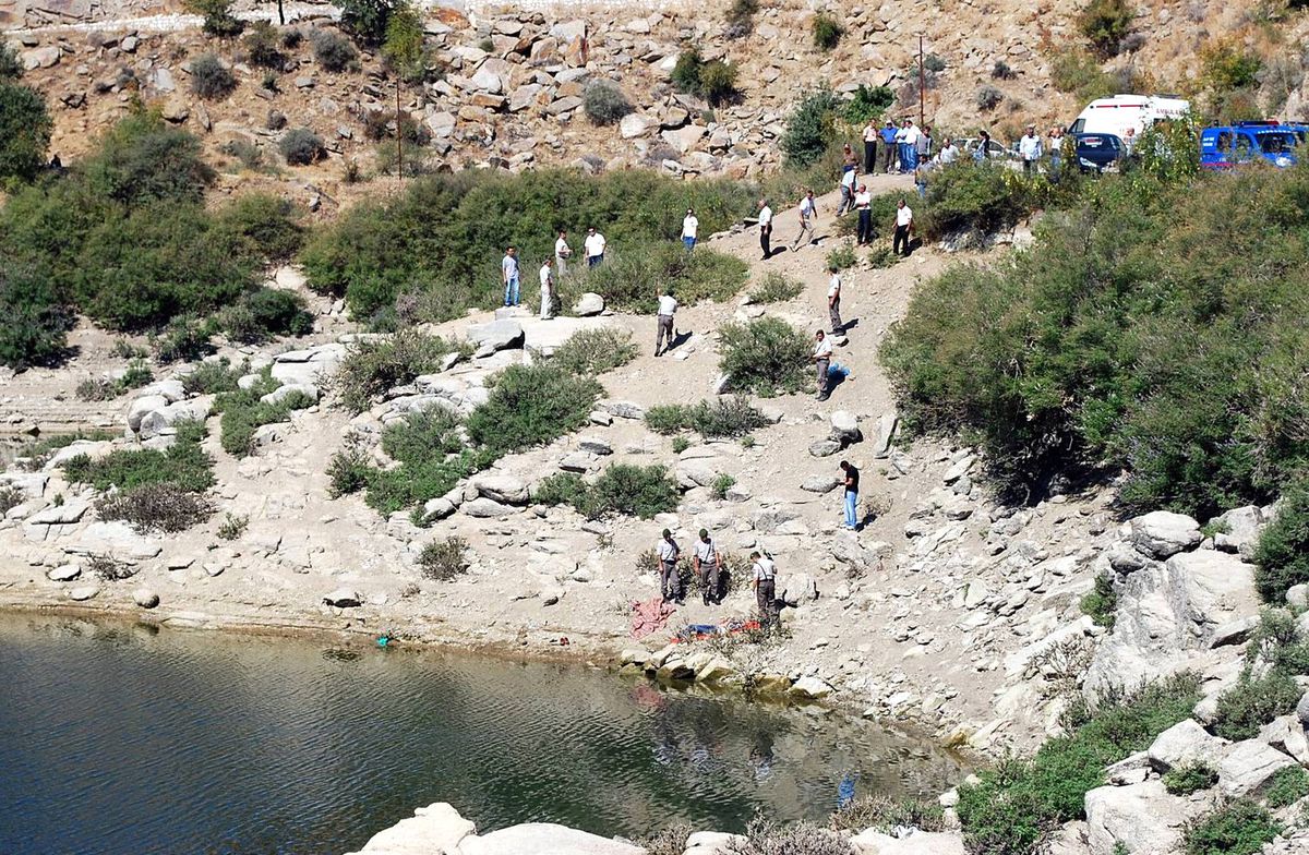 Barajdan Ceset Çıktı