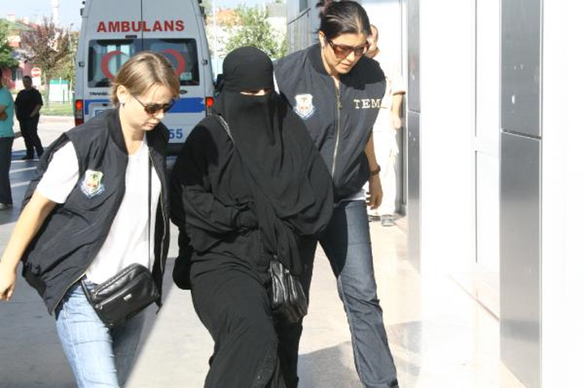 El Kaide Terör Örgütü Şüphelileri Adliyeye Sevk Edildi
