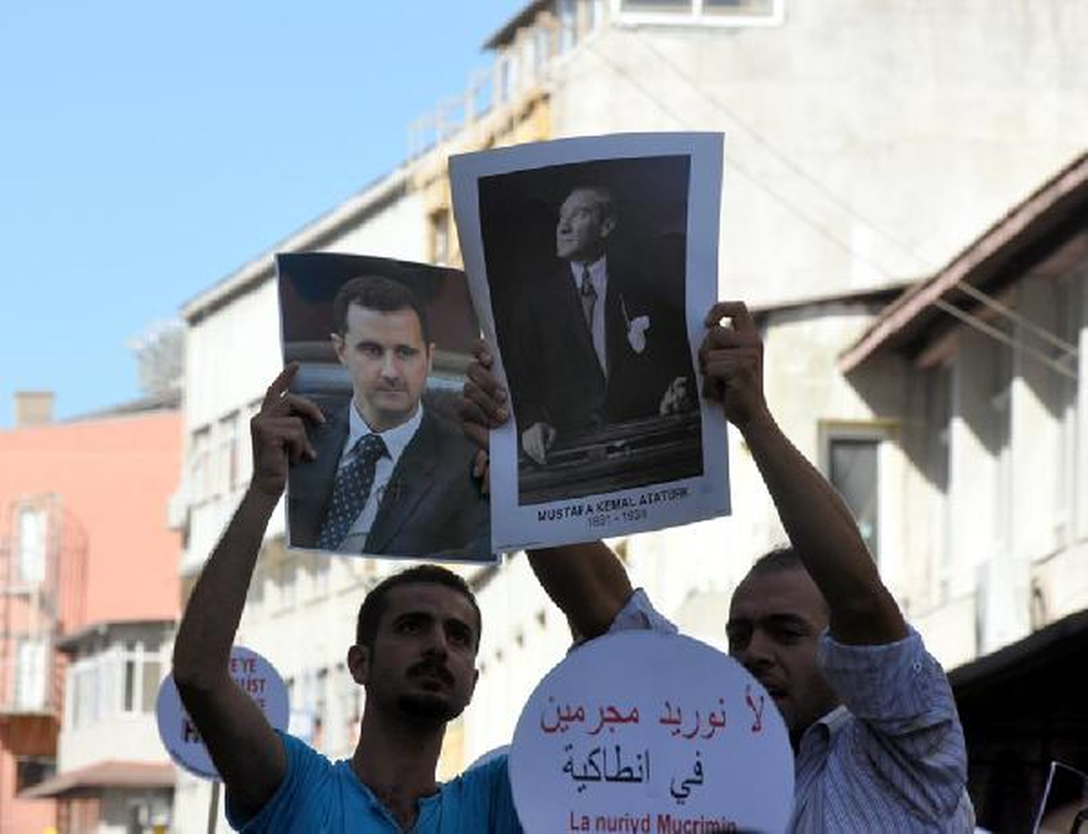 Hatay\'da \'Beşşar Esed\'e Destek Yürüyüşü