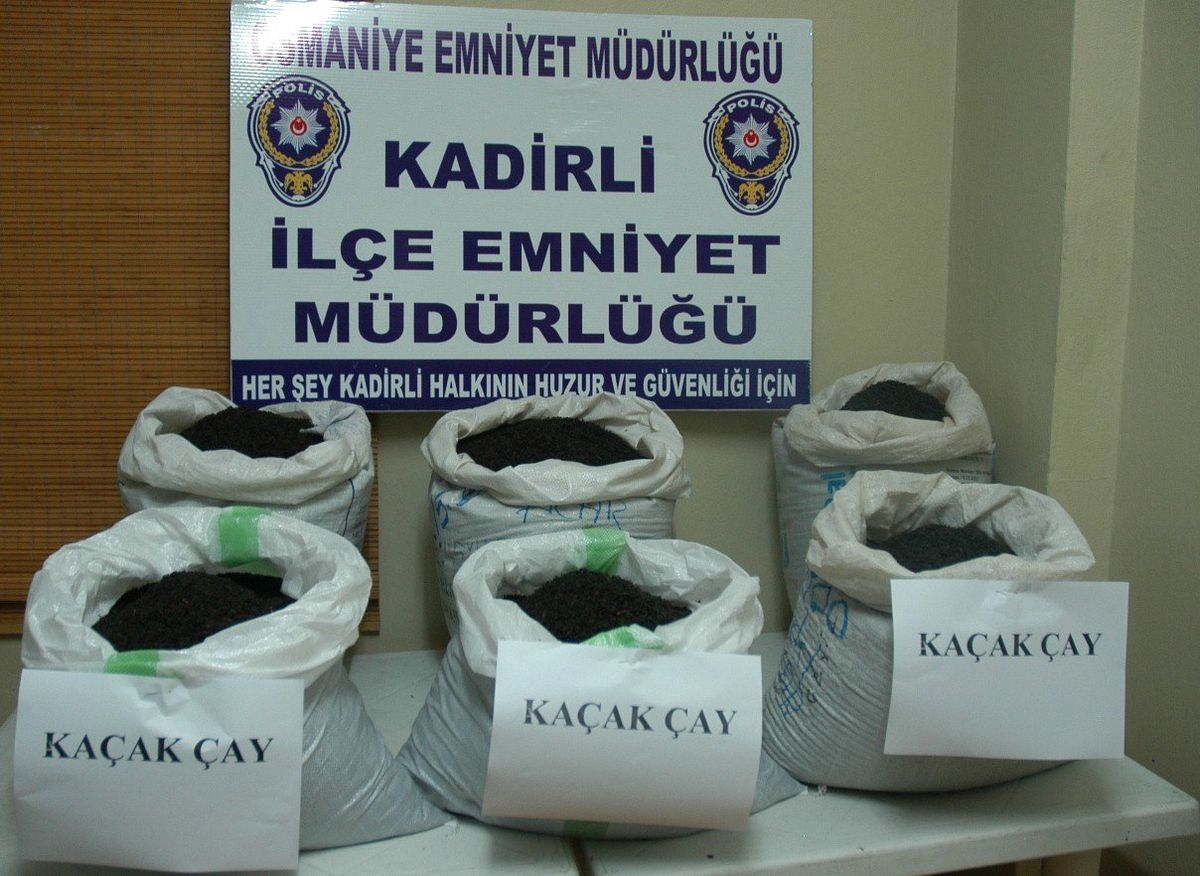 Kadirli\'de Kaçak Çay Operasyonu