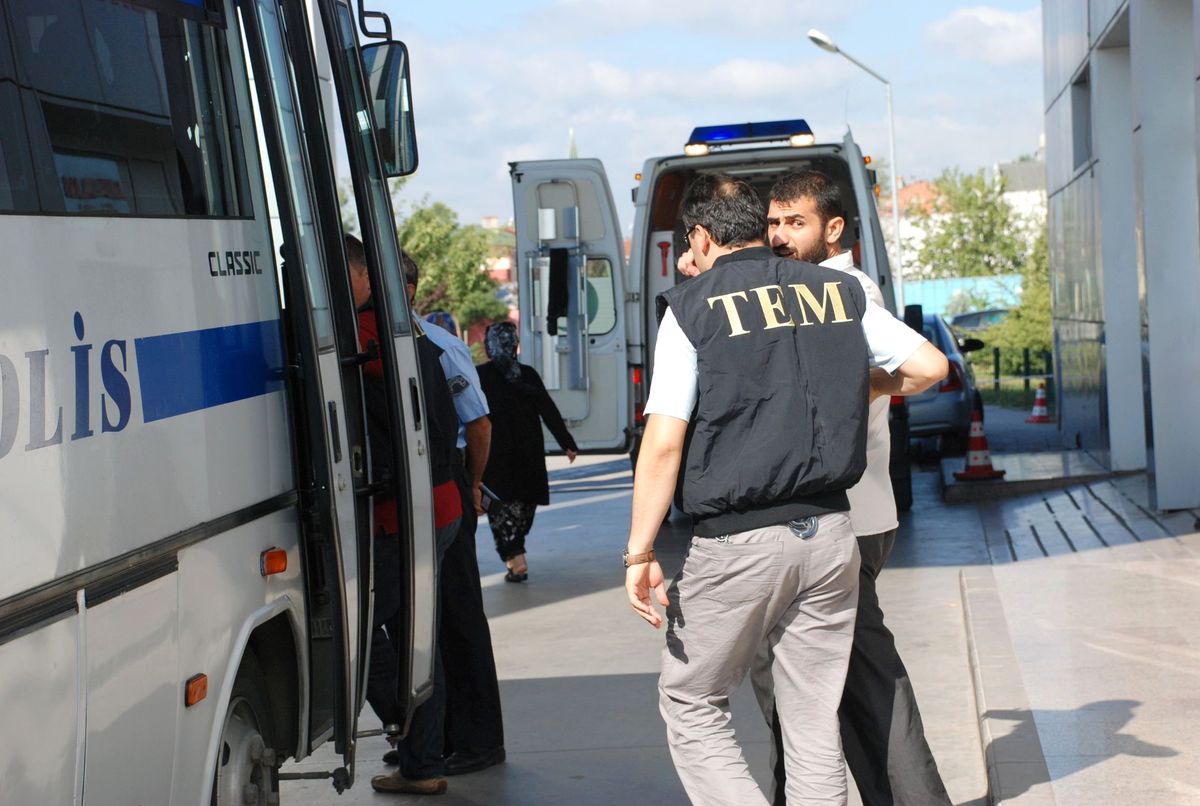 Karamürsel'de 99 Kilo Amonyum Sülfat Bulunması