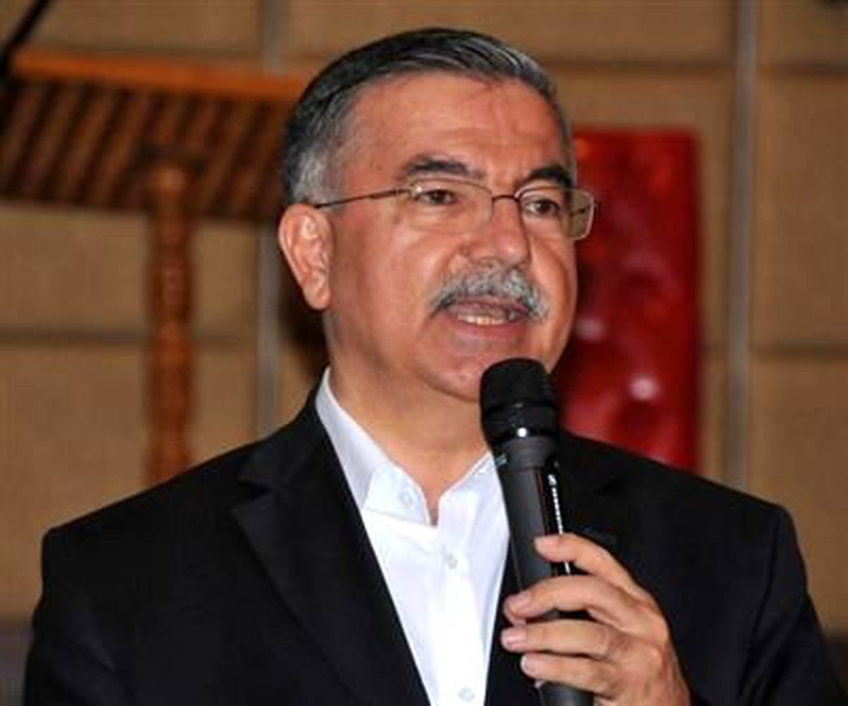 Milli Savunma Bakanı: Birlikte Şehit Olanların Ülkeyi Bölme Gibi Bir Düşüncesi Olamaz